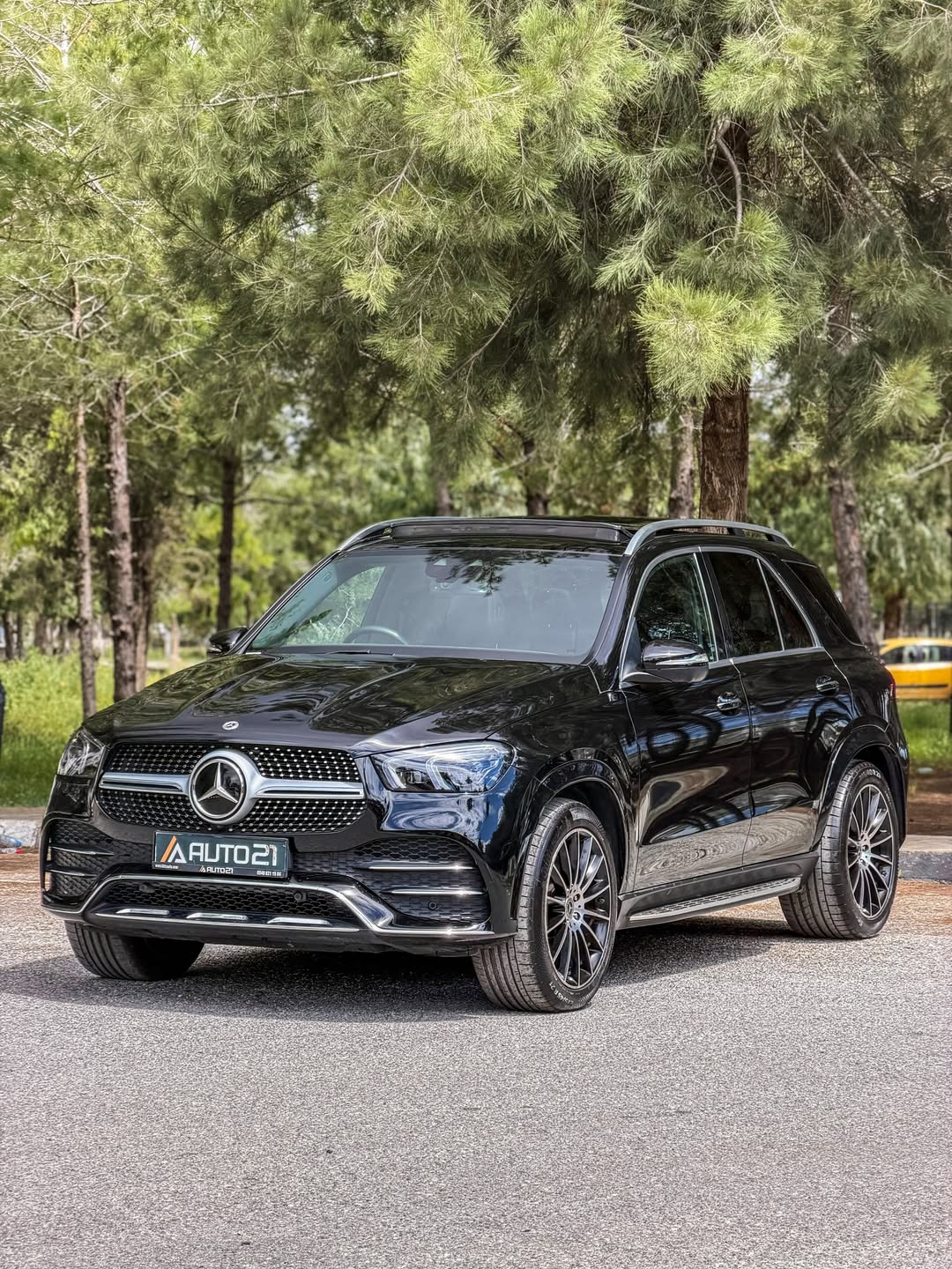 2022 model Mercedes-Benz GLE300D Premium Plus